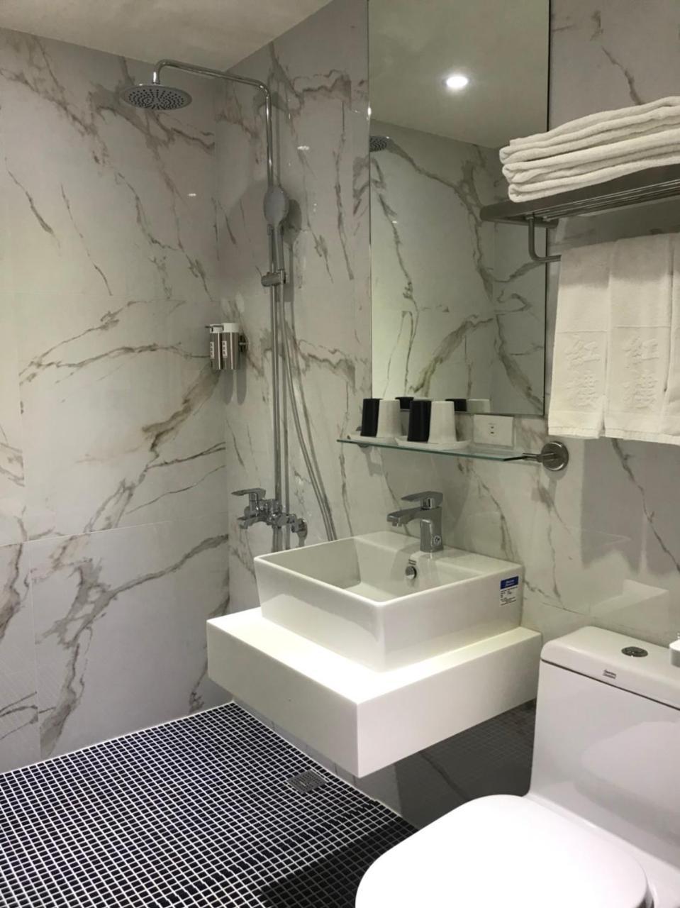 יואנלין Red Hotel מראה חיצוני תמונה